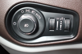 Used 2016 Jeep Renegade 4d SUV 4WD Limited at Warner Motors near East Orange, NJ