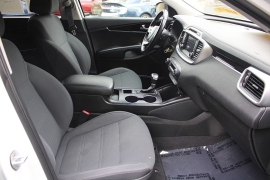 Used 2019  Kia Sorento 4d SUV AWD LX I4 at Warner Motors near East Orange&comma; NJ