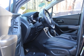 Used 2020 Chevrolet Trax 4d SUV AWD LT at Warner Motors near East Orange, NJ