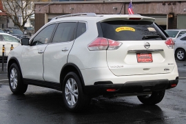 Used 2015  Nissan Rogue 4d SUV AWD SV at Warner Motors near East Orange&comma; NJ