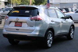 Used 2015  Nissan Rogue 4d SUV AWD SV at Warner Motors near East Orange&comma; NJ