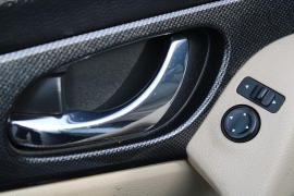 Used 2016  Nissan Rogue 4d SUV AWD SL at Warner Motors near East Orange&comma; NJ