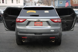 Used 2018  Chevrolet Traverse 4d SUV FWD LT Cloth w&sol;1LT at Warner Motors near East Orange&comma; NJ