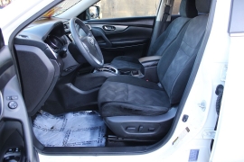 Used 2016  Nissan Rogue 4d SUV AWD SV at Warner Motors near East Orange&comma; NJ