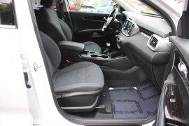 Used 2019  Kia Sorento 4d SUV AWD LX I4 at Warner Motors near East Orange&comma; NJ