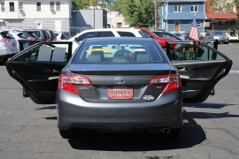 Used 2013  Toyota Camry 4d Sedan SE at Warner Motors near East Orange&comma; NJ