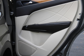 Used 2016  Lincoln MKC 4d SUV AWD Select at Warner Motors near East Orange, NJ