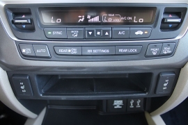 Used 2016  Honda Pilot 4d SUV AWD EX-L at Warner Motors near East Orange&comma; NJ