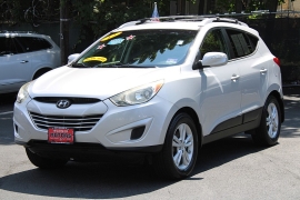 Used 2012  Hyundai Tucson 4d SUV AWD GLS at Warner Motors near East Orange&comma; NJ