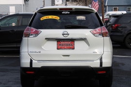 Used 2016  Nissan Rogue 4d SUV AWD SL at Warner Motors near East Orange&comma; NJ
