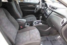 Used 2015  Nissan Rogue 4d SUV AWD SV at Warner Motors near East Orange&comma; NJ