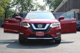 Used 2017  Nissan Rogue 4d SUV AWD SL at Warner Motors near East Orange&comma; NJ