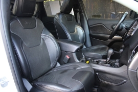 Used 2019  Jeep Cherokee 4d SUV 4WD Limited 3&period;2L at Warner Motors near East Orange&comma; NJ