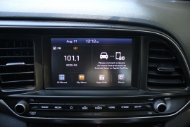 Used 2020  Hyundai Elantra 4d Sedan SEL at Warner Motors near East Orange&comma; NJ