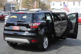 Used 2018  Ford Escape 4d SUV 4WD SE w&sol;SYNC3 at Warner Motors near East Orange&comma; NJ