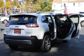 Used 2019  Jeep Cherokee 4d SUV 4WD Limited 3&period;2L at Warner Motors near East Orange&comma; NJ