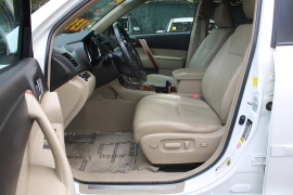 Used 2010 Toyota Highlander 4d SUV AWD Limited at Warner Motors near East Orange, NJ