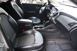 Used 2012  Hyundai Tucson 4d SUV AWD GLS at Warner Motors near East Orange&comma; NJ