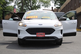 Used 2022  Ford Escape SE FWD at Warner Motors near East Orange&comma; NJ
