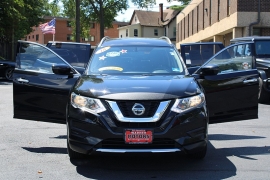 Used 2018  Nissan Rogue 4d SUV AWD SV at Warner Motors near East Orange&comma; NJ
