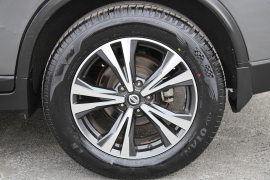 Used 2017  Nissan Rogue 4d SUV AWD SL &lpar;2017&period;5&rpar; at Warner Motors near East Orange&comma; NJ