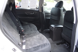 Used 2015  Nissan Rogue 4d SUV AWD SV at Warner Motors near East Orange&comma; NJ