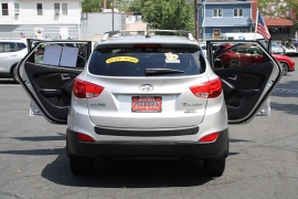 Used 2012  Hyundai Tucson 4d SUV AWD GLS at Warner Motors near East Orange&comma; NJ