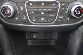 Used 2018  Chevrolet Equinox 4d SUV FWD LT w&sol;1LT at Warner Motors near East Orange&comma; NJ