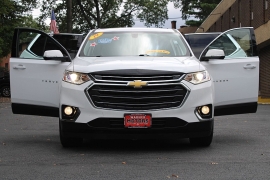 Used 2019  Chevrolet Traverse 4d SUV FWD LT Cloth w&sol;1LT at Warner Motors near East Orange&comma; NJ