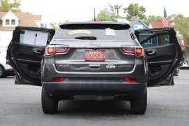 Used 2019  Jeep Compass 4d SUV 4WD Latitude at Warner Motors near East Orange&comma; NJ