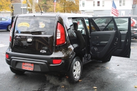 Used 2012  Kia Soul 4d Hatchback Base Auto at Warner Motors near East Orange, NJ