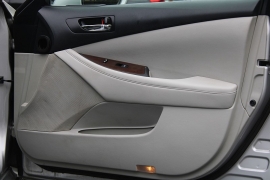 Used 2010  Lexus ES 350 4dr Sdn at Warner Motors near East Orange&comma; NJ