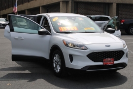 Used 2022  Ford Escape SE FWD at Warner Motors near East Orange&comma; NJ