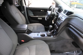 Used 2017 Chevrolet Traverse 4d SUV AWD LT w/1LT at Warner Motors near East Orange, NJ