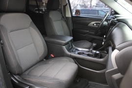 Used 2018  Chevrolet Traverse 4d SUV FWD LT Cloth w&sol;1LT at Warner Motors near East Orange&comma; NJ