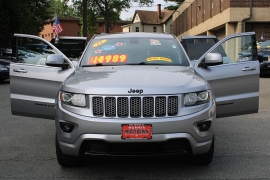 Used 2015 Jeep Grand Cherokee 4d SUV 4WD Laredo Altitude at Warner Motors near East Orange, NJ