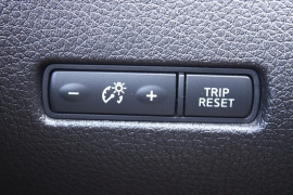 Used 2015  Nissan Rogue 4d SUV AWD SV at Warner Motors near East Orange&comma; NJ