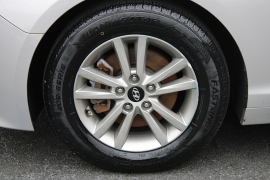 Used 2015  Hyundai Sonata 4d Sedan SE at Warner Motors near East Orange&comma; NJ