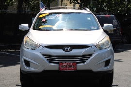 Used 2012  Hyundai Tucson 4d SUV AWD GLS at Warner Motors near East Orange&comma; NJ