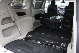 Used 2017  Chrysler Pacifica 4d Wagon Touring-L at Warner Motors near East Orange&comma; NJ