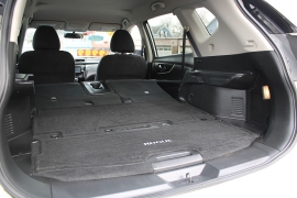 Used 2015  Nissan Rogue 4d SUV AWD SV at Warner Motors near East Orange&comma; NJ