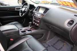 Used 2016  Nissan Pathfinder 4d SUV 4WD SL at Warner Motors near East Orange, NJ