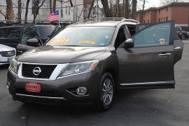 Used 2016  Nissan Pathfinder 4d SUV 4WD SL at Warner Motors near East Orange, NJ