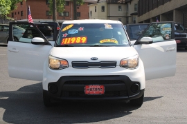 Used 2017  Kia Soul 4d Hatchback Auto at Warner Motors near East Orange&comma; NJ
