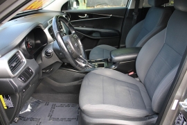 Used 2017  Kia Sorento 4d SUV FWD LX at Warner Motors near East Orange&comma; NJ