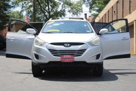 Used 2012  Hyundai Tucson 4d SUV AWD GLS at Warner Motors near East Orange&comma; NJ