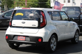 Used 2017  Kia Soul 4d Hatchback Auto at Warner Motors near East Orange&comma; NJ