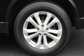 Used 2016 Nissan Rogue 4d SUV AWD SV at Warner Motors near East Orange, NJ