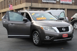 Used 2016  Nissan Pathfinder 4d SUV 4WD SL at Warner Motors near East Orange, NJ
