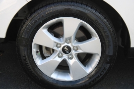 Used 2017  Kia Soul 4d Hatchback Auto at Warner Motors near East Orange&comma; NJ